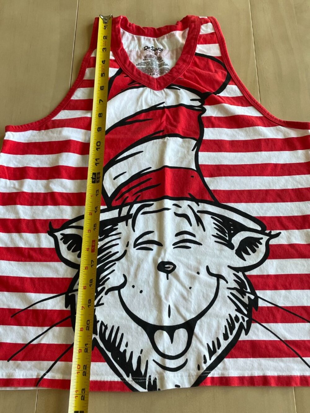 Entire Closet $5! Universal Studios Dr. Seuss Cat in the Hat 100% Cotton Tank - Picture 6 of 8
